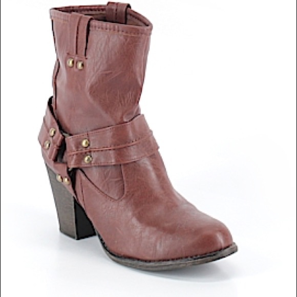 Olsenboye Studded Stacked Heel Ankle Boot, 11